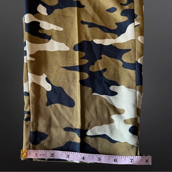 BANANA Republic (16) camo Hayden pant.Pull-on, elastic back waist, split hem NWT - Picture 11 of 12